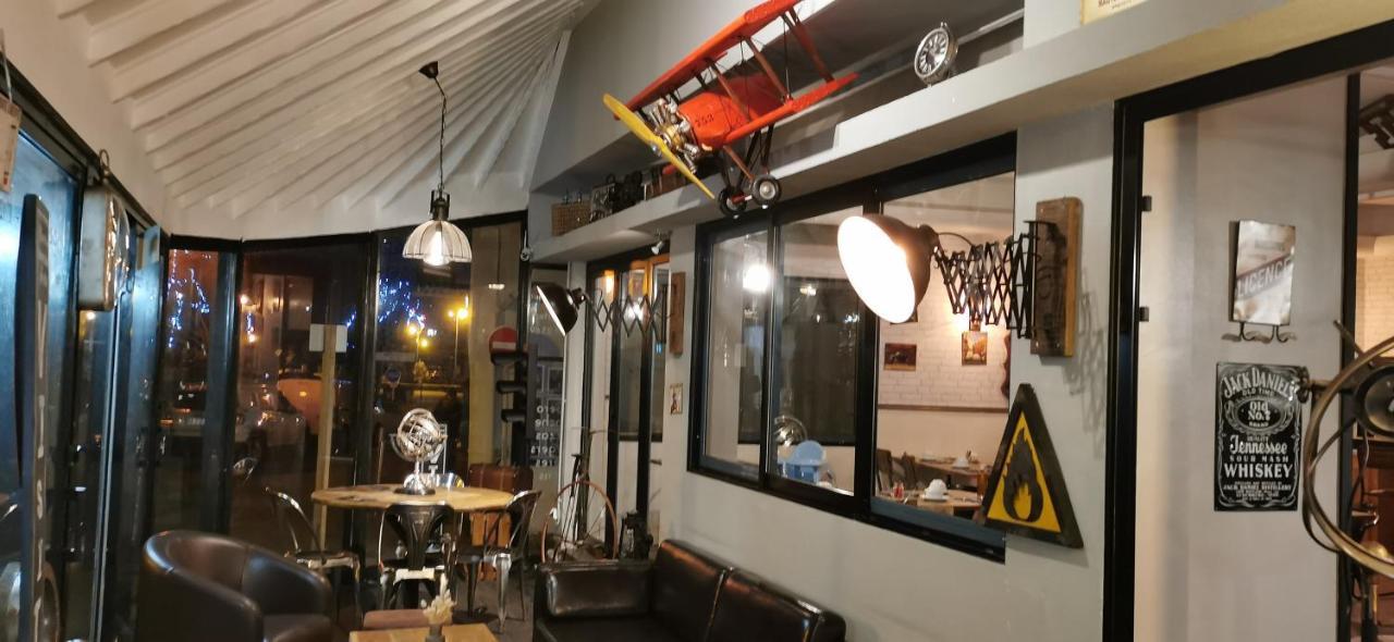 Hotel Restaurant La Voile - Le Dock'Er Локмариаке Екстериор снимка