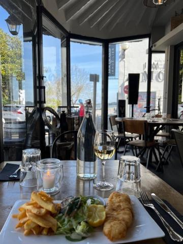 Hotel Restaurant La Voile - Le Dock'Er Локмариаке Екстериор снимка